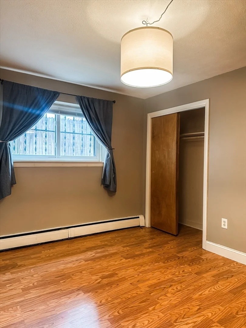 425, South Huntington, Unit 1, Jamaica Plain, Boston, MA, 02130