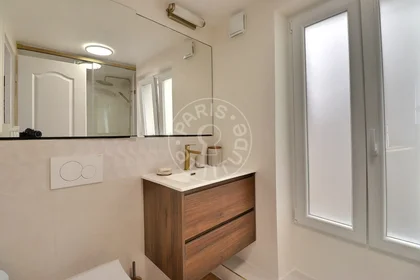 Logement entier à Rue Marguerite de Rochechouart, image 14 de 21