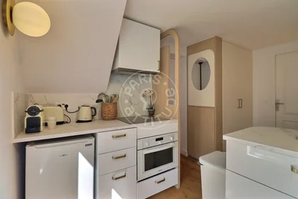 Logement entier à Rue Marguerite de Rochechouart, image 7 de 21
