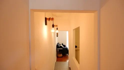 Appartamento intero in Travessa do Terreiro a Santa Catarina, immagine 3 di 35