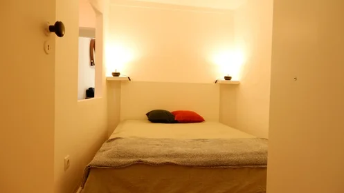Appartamento intero in Travessa do Terreiro a Santa Catarina, immagine 28 di 35