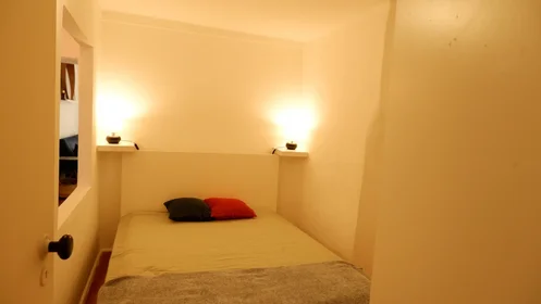 Appartamento intero in Travessa do Terreiro a Santa Catarina, immagine 29 di 35