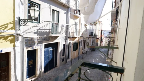 Appartamento intero in Travessa do Terreiro a Santa Catarina, immagine 32 di 35