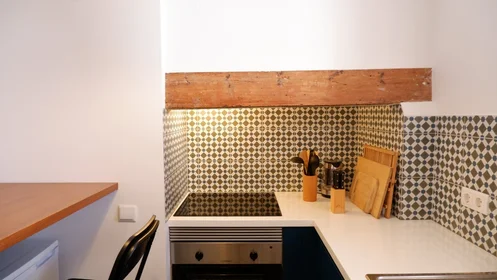 Appartamento intero in Travessa do Terreiro a Santa Catarina, immagine 6 di 35