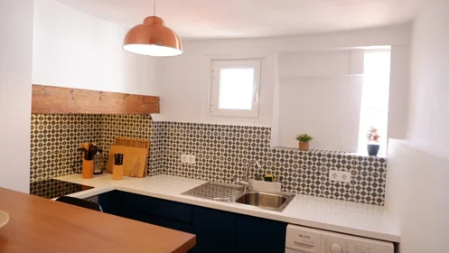 Appartamento intero in Travessa do Terreiro a Santa Catarina, immagine 8 di 35