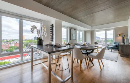 Dairenin tamamı konumu 1350 Boylston St, 5 11 görüntüsü