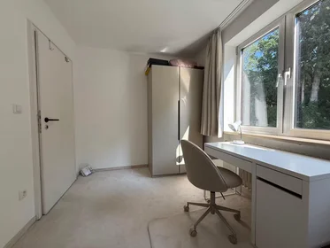 Stanza privata in Isengaustraße, Ramersdorf-Perlach, immagine 1 di 10