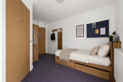 Private room at Thames Street, image 1 of 10