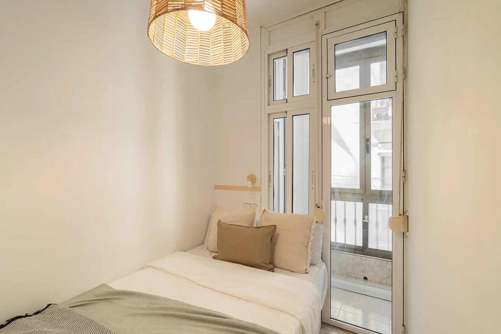 Comfortable and spacious student room in 