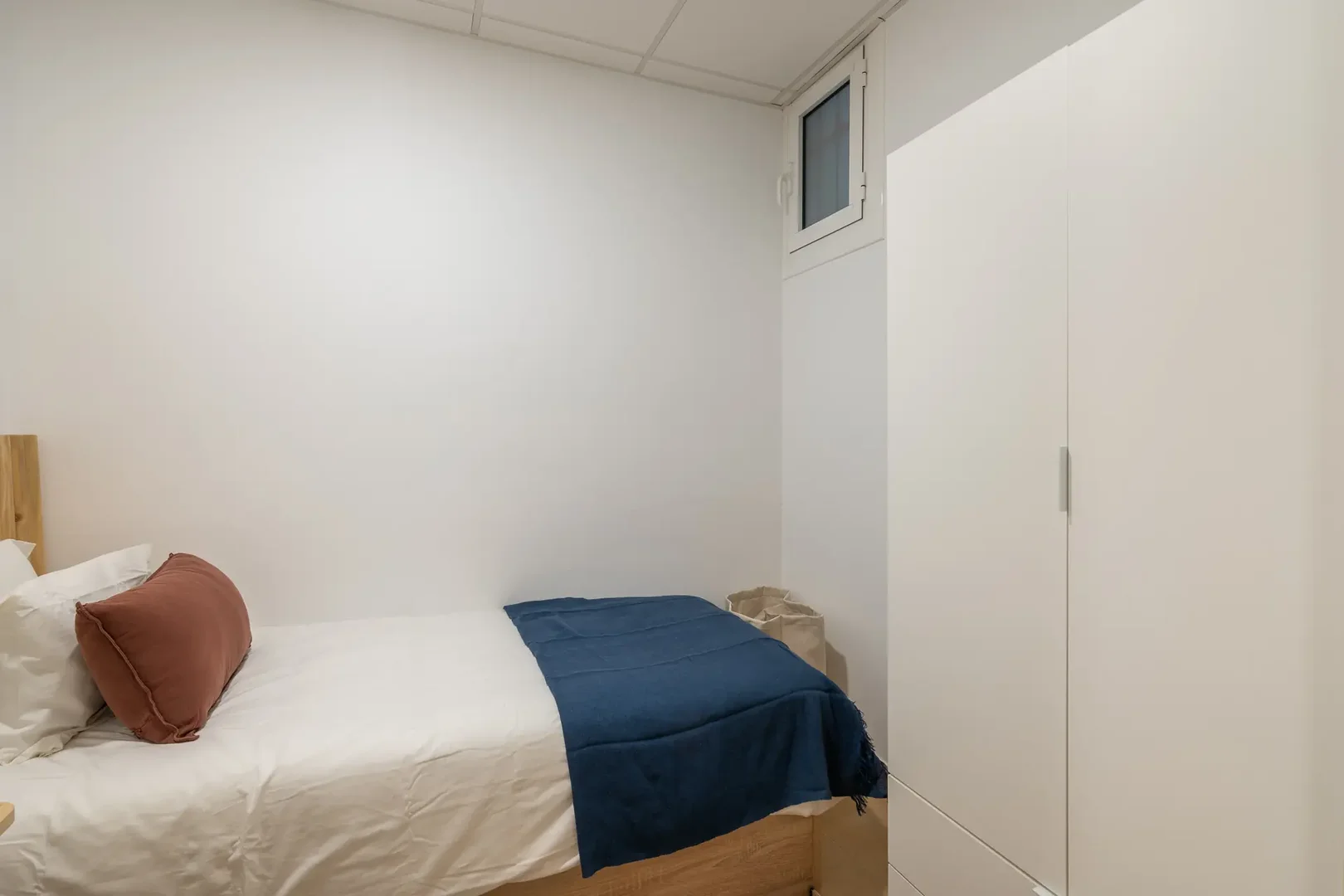 Cozy room for students available in 