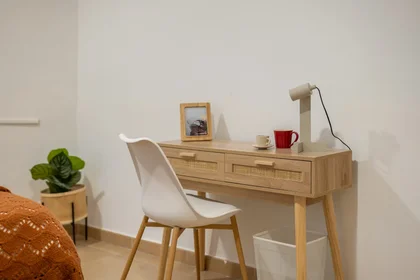 Private room at Carrer de Bailèn 19, image 1 of 16