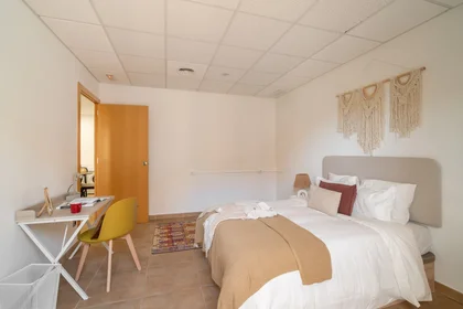 Private room at Carrer de Bailèn 19, image 4 of 16
