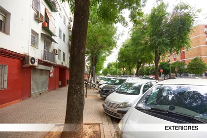 Stanza privata in Calle Álvar Núñez Cabeza de Vaca 45, immagine 17 di 21