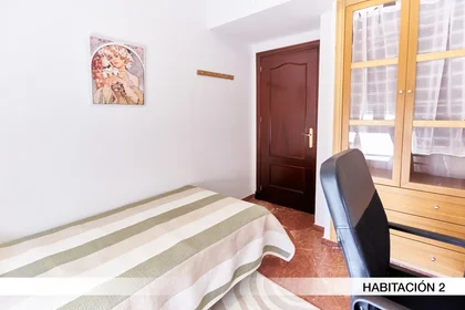 Stanza privata in Calle Marqués de Nervion, immagine 2 di 23