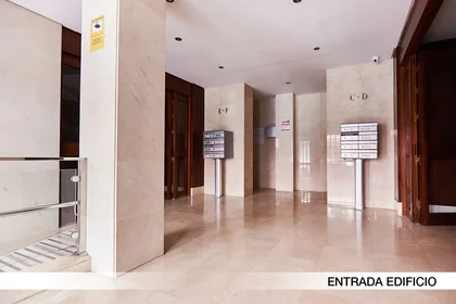 Private room at Calle Virgen de Robledo 7, image 20 of 21