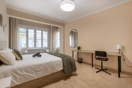 Habitación privada en Calle Sol 14, imagen 1 de 17