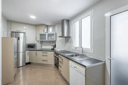 Habitación privada en Calle Sol 14, imagen 6 de 17