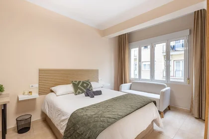 Habitación privada en Calle Sol 14, imagen 1 de 17