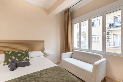 Habitación privada en Calle Sol 14, imagen 3 de 17