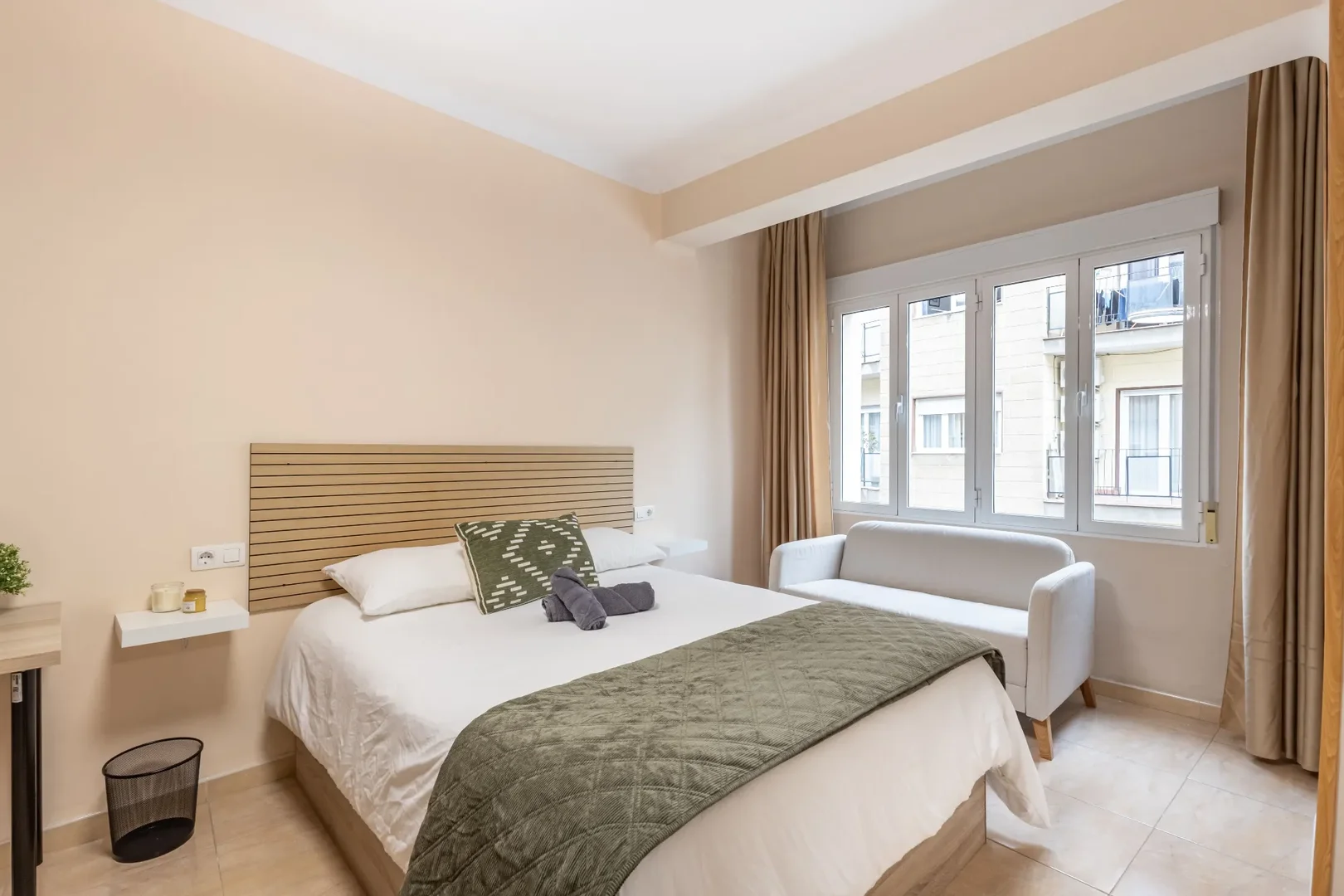 Habitación en apartamento estudiantil en alquiler en , completamente amueblado