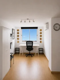 Chambre privée à Calle San Isidro de Sevilla 60, image 1 de 10