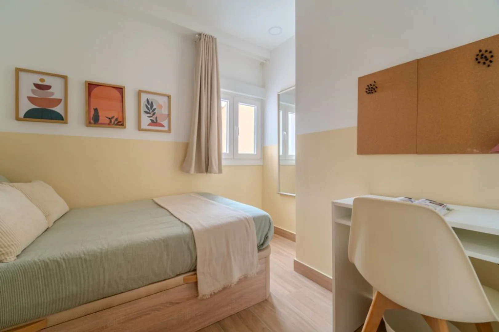 Habitación asequible para estudiantes con buena iluminación en 