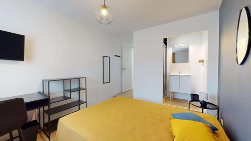 Özel oda konumu 4 Place St Louis, 57000 Metz, France, 6 18 görüntüsü