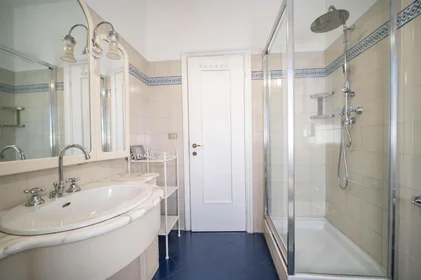 Private room at Corso Sardegna, 115 R/18, 16143 Genova GE, Italy, image 10 of 26