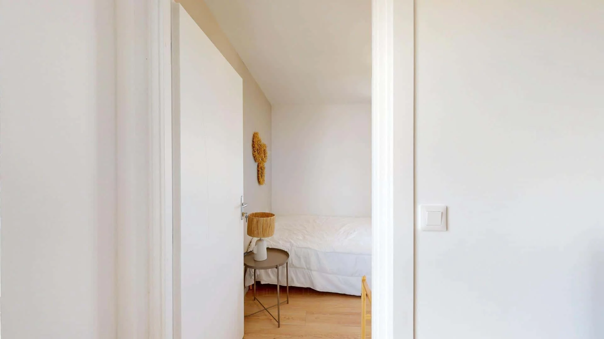 Budget-friendly student room close to campus in