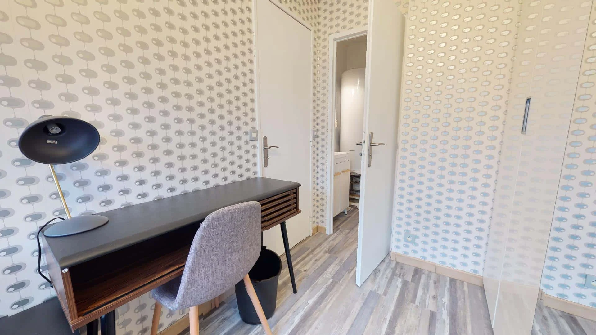 Chambre d'étudiant fonctionnelle parfaite pour étudier dans 