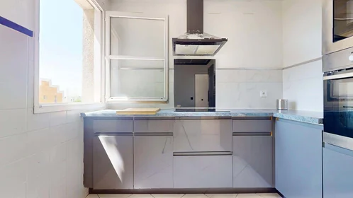 Quarto privado em 5 Mail René Clair, 91080 Évry-Courcouronnes, France, imagem 10 de 17