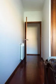 Stanza privata in R. Académico Futebol Club 73, 4200-602 Porto, Portugal, immagine 5 di 42