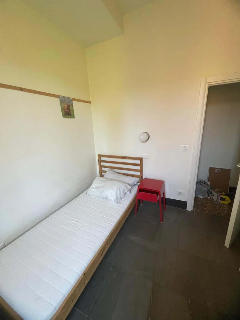 Chambre d'étudiant bon marché à proximité du campus dans