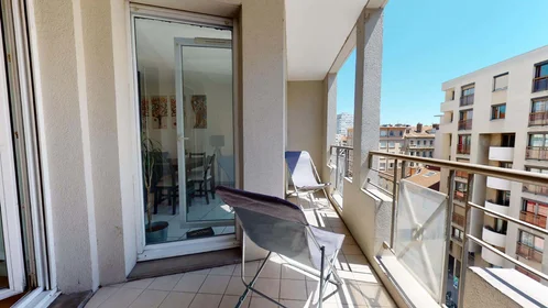 Chambre privée à 107 Cr Émile-Zola, 69100 Villeurbanne, France, image 8 de 17