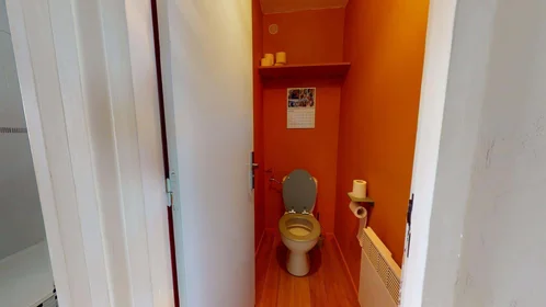 Privatzimmer in der 500 Chem. Vieux de Sauve, 30900 Nîmes, France, bild 20 von 21