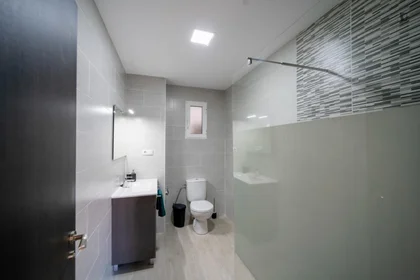 Private room at C. del Dr. Josep Juan Dómine, image 10 of 16