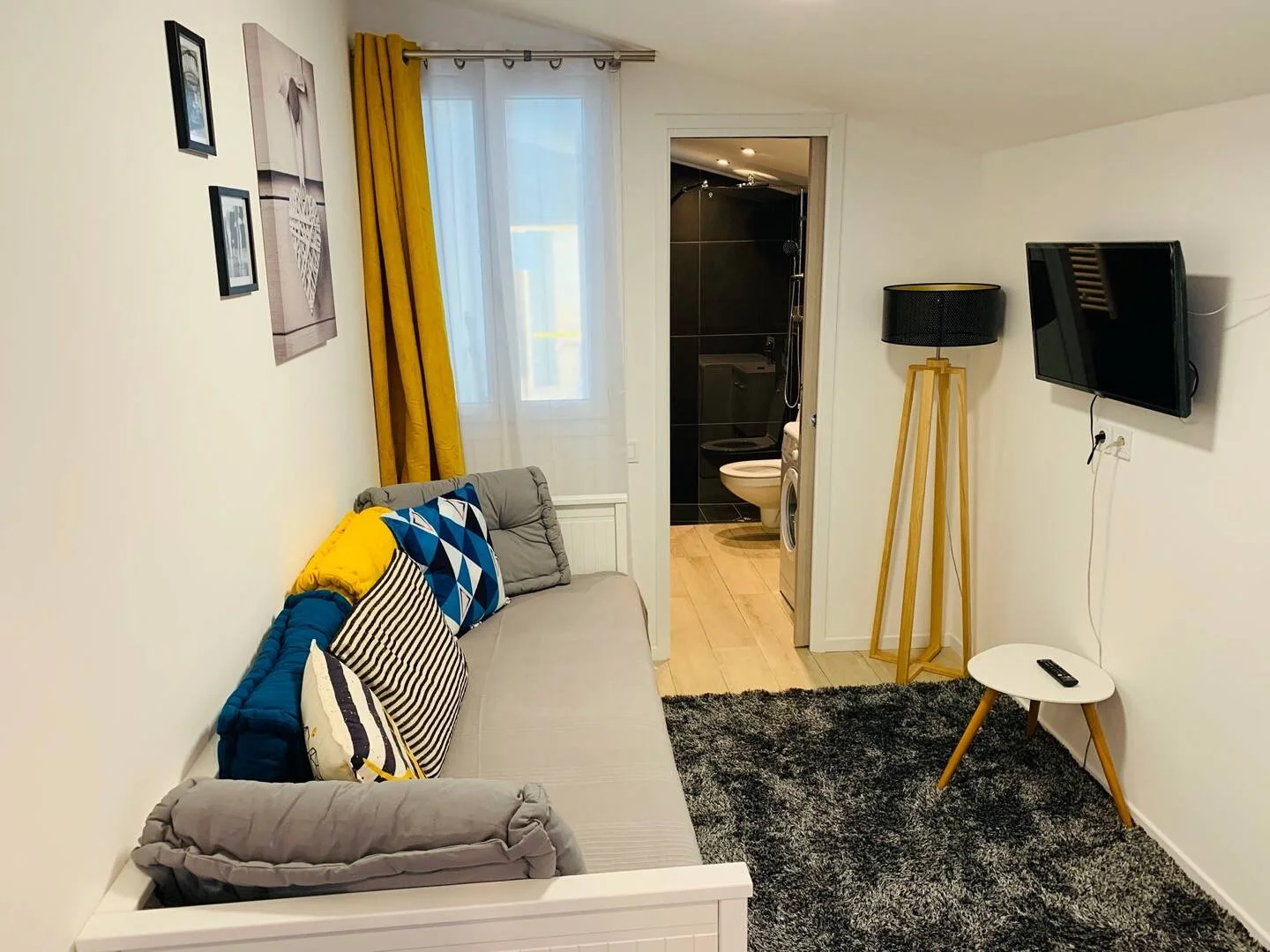 Habitación estudiantil amplia y cómoda en 