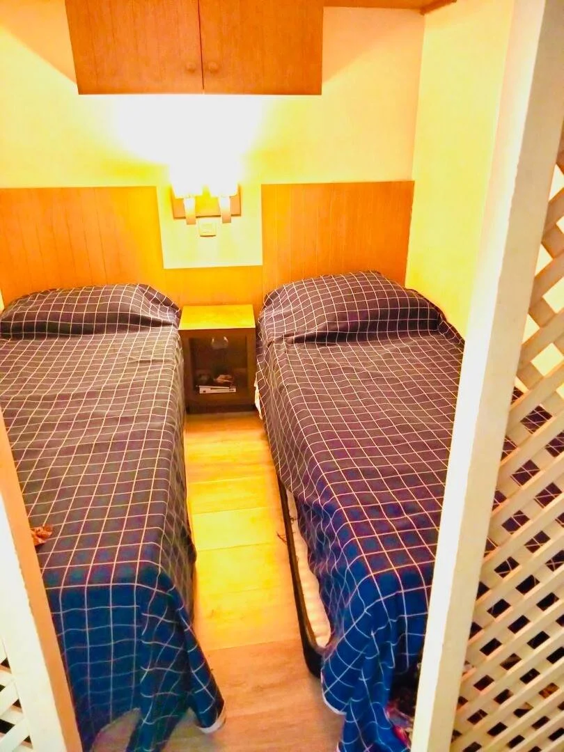 Comfortable and spacious student room in 
