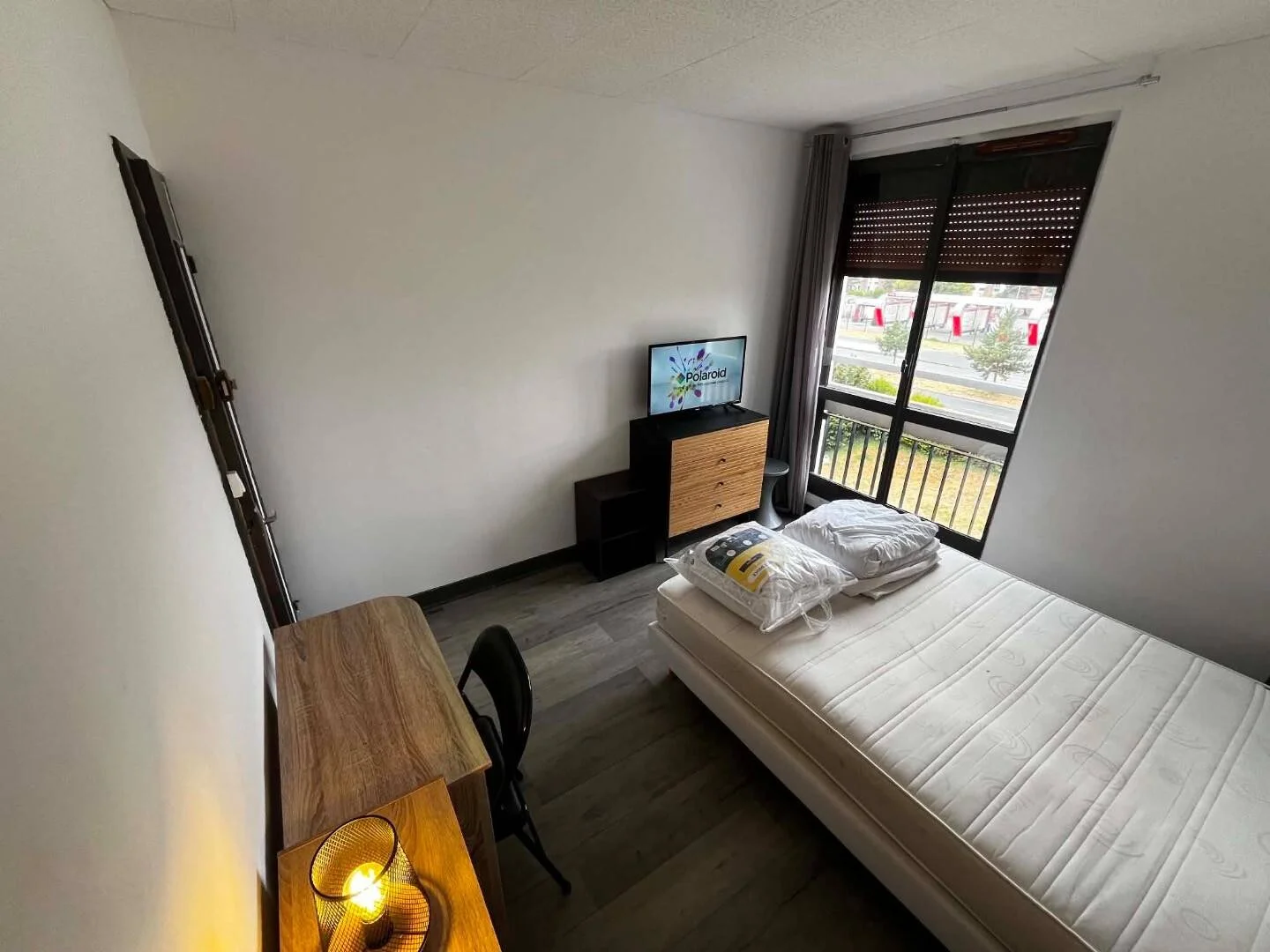 Habitación estudiantil económica cerca del campus en 
