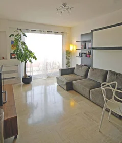 Private room at Nice, 06000, image 1 of 10