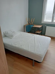 Private room at Rue Francis Garnier, image 2 of 7