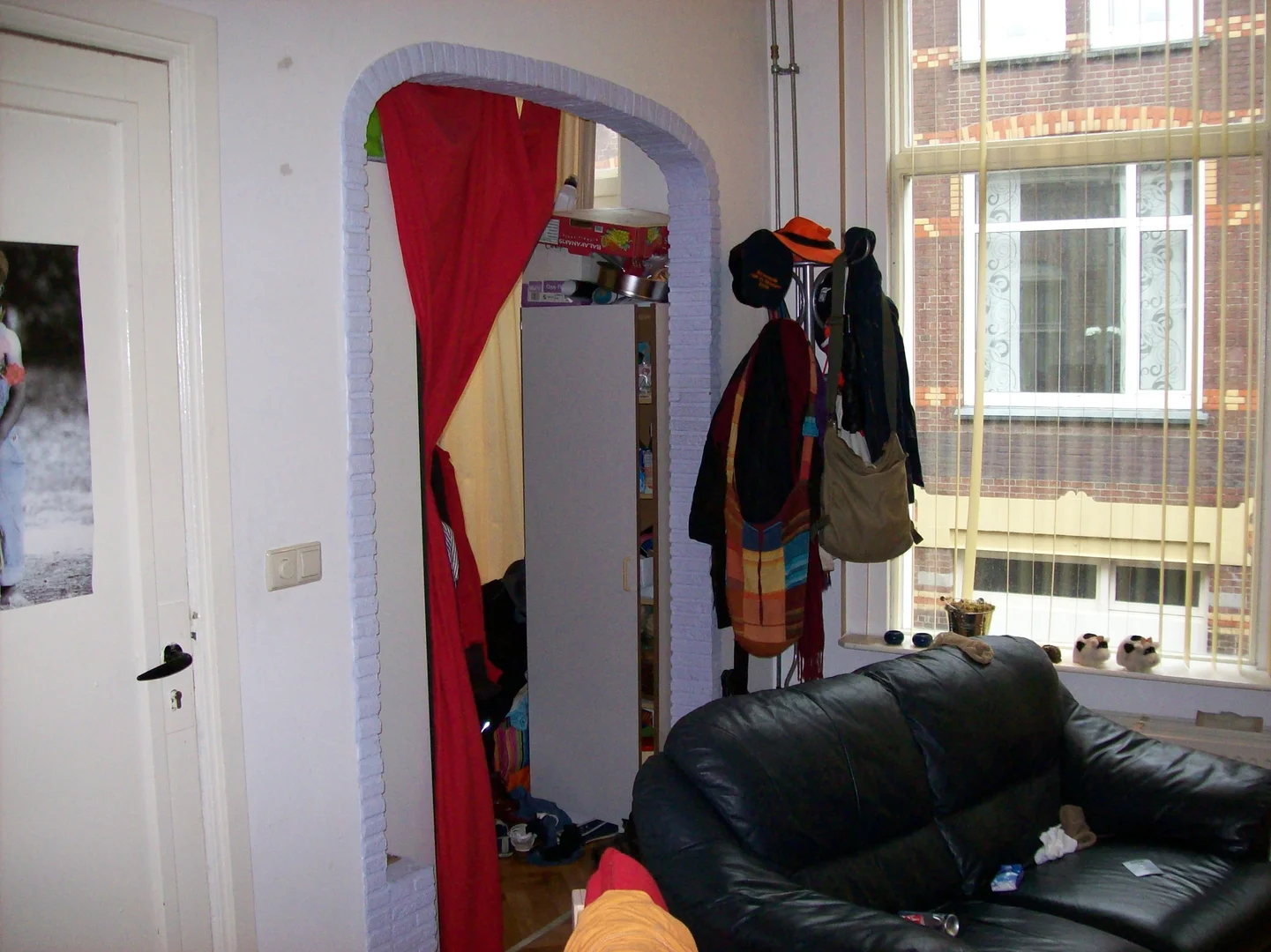 Habitación estudiantil amplia y cómoda en 