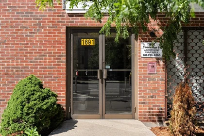 Logement entier en résidence à 1691, Cambridge St., Unit 33, Harvard Square, Cambridge, MA, 02138, image 19 de 25