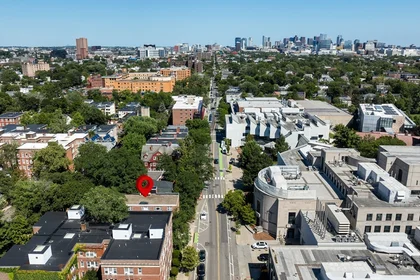 Logement entier en résidence à 1691, Cambridge St., Unit 33, Harvard Square, Cambridge, MA, 02138, image 22 de 25