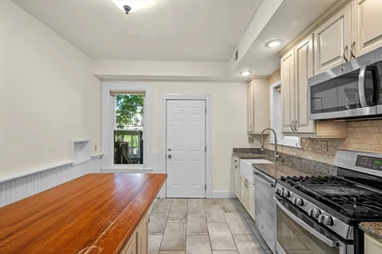 Apartamento inteiro em residência em 101-103, Wachusett St., Unit 1, Jamaica Plain, Boston, MA, 02130, imagem 10 de 37