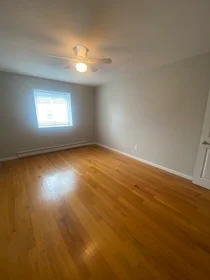 Apartamento inteiro em residência em 44, Maple St., Unit 203, Hyde Park, Boston, MA, 02136, imagem 19 de 29