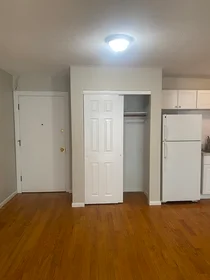 Apartamento inteiro em residência em 44, Maple St., Unit 203, Hyde Park, Boston, MA, 02136, imagem 21 de 29