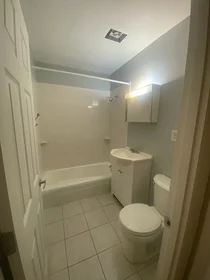 Apartamento inteiro em residência em 44, Maple St., Unit 203, Hyde Park, Boston, MA, 02136, imagem 6 de 29