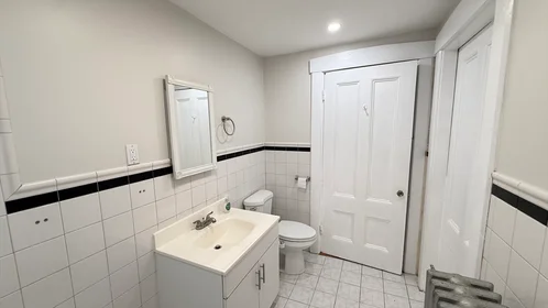 Apartamento inteiro em 36, Mayfield St., Unit 2, Dorchester, Boston, MA, 02125, imagem 1 de 10