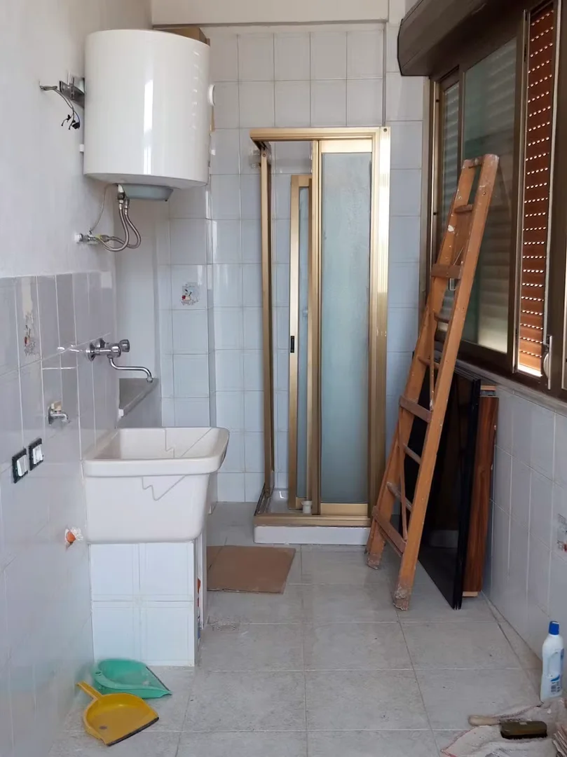 Chambre confortable pour étudiants disponible dans